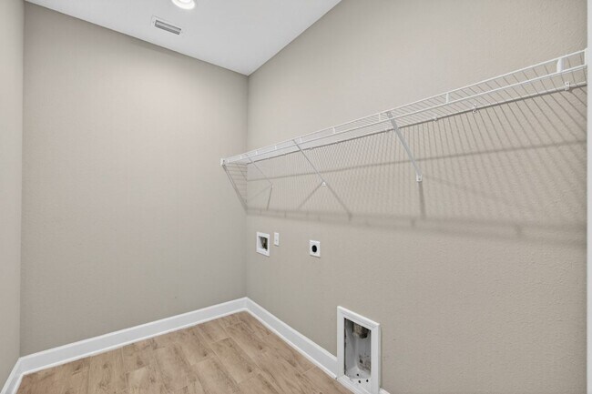 Building Photo - 85614 Fall River Pkwy