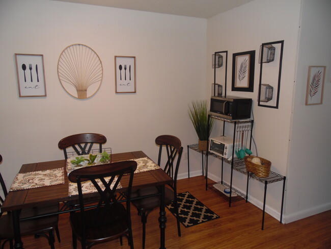 Dining Area - 153 Lakeview Dr