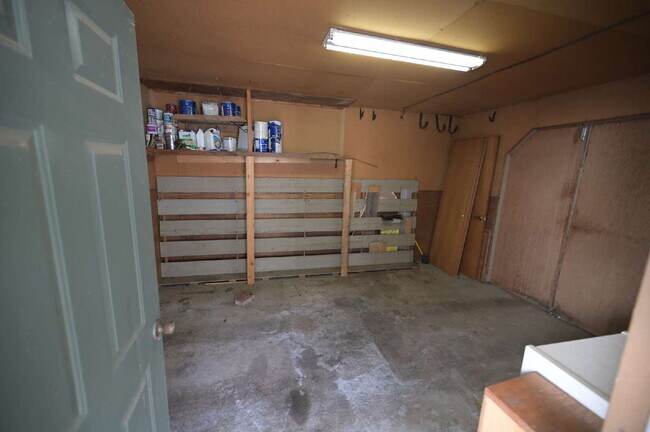 Building Photo - Single level, 3+ bed 3 bath, 2,932 sf home on 1.23 acres in Sequim