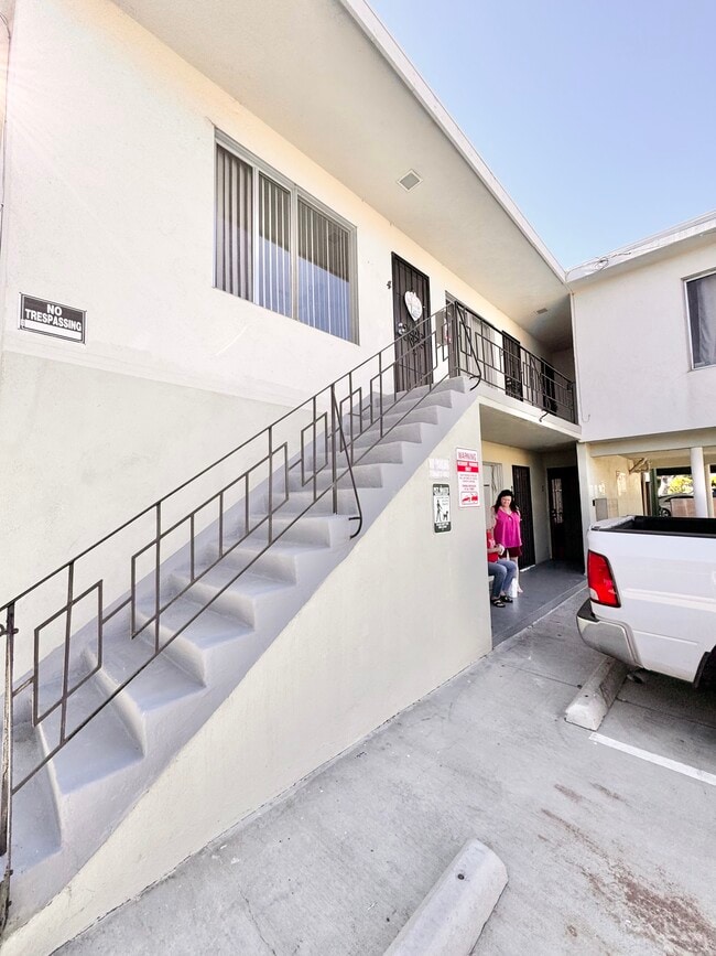 Building Photo - 2505 S Denison Ave