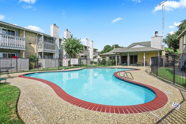 Building Photo - 260 El Dorado Blvd