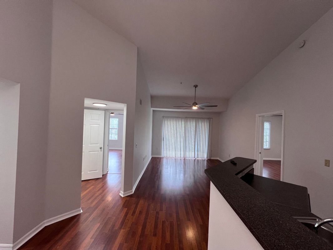 Building Photo - 4041 San Marino Blvd