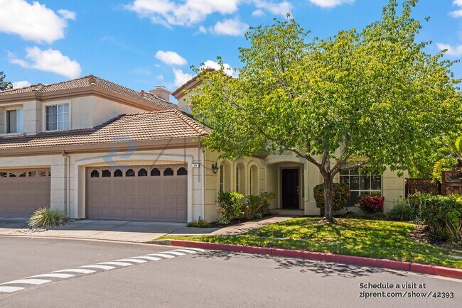 Building Photo - 914 Vista Pointe Dr