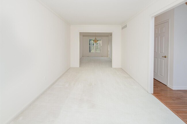 Building Photo - 49301 Quail Run Ct