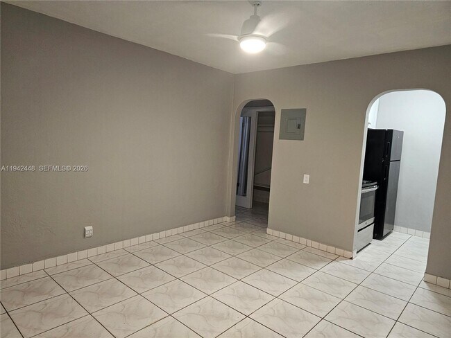 Building Photo - 1947 Funston St