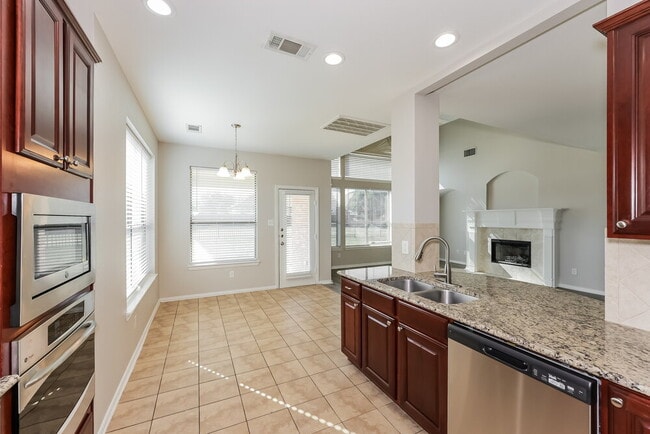 Building Photo - 12701 Campolina Way