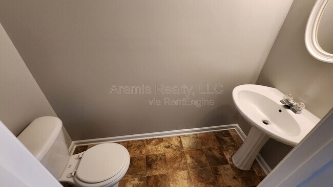 Building Photo - 5749 Strathmoor Manor Cir