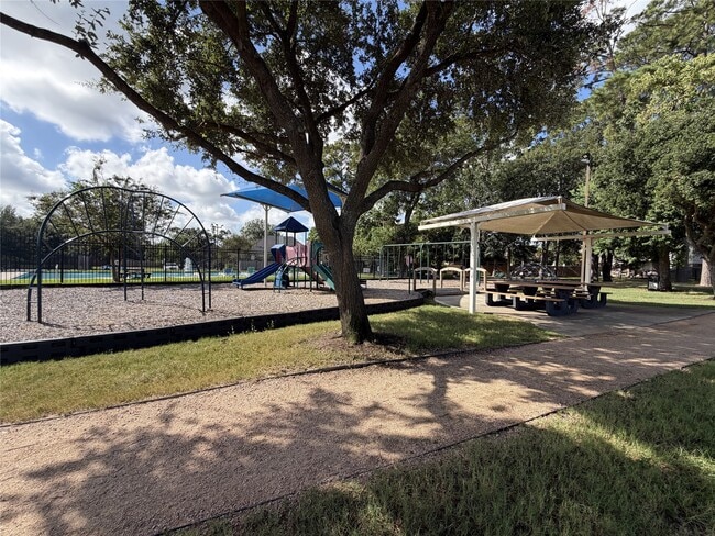 Building Photo - 510 Cypresswood Trce
