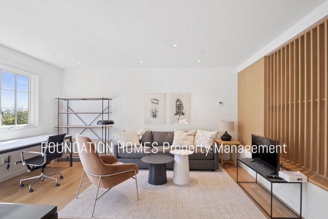 Building Photo - Stunning, Newly constructed, Modern 1BD/1BA ADU, Fully Furnished, Yard. -FOUNDATION-