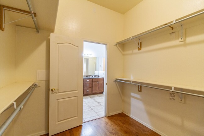 Building Photo - **NOW AVAILABLE** Gilbert 3 bed 2 bath Spa...
