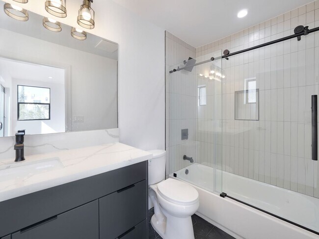 Building Photo - 1856 Redondo Blvd