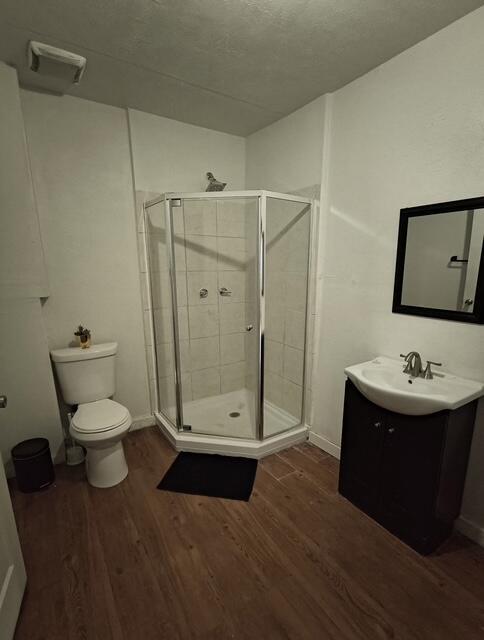Building Photo - 45435 Elm St