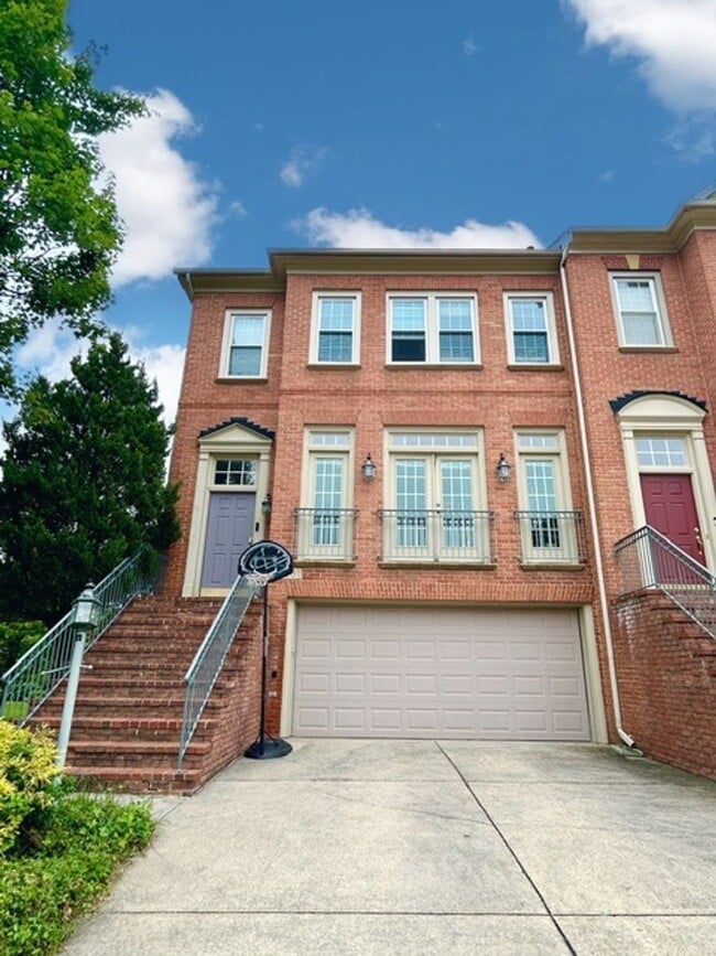 Building Photo - 13531 Flowerfield Dr