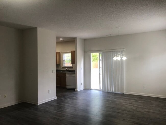 Building Photo - LORDS CREEK