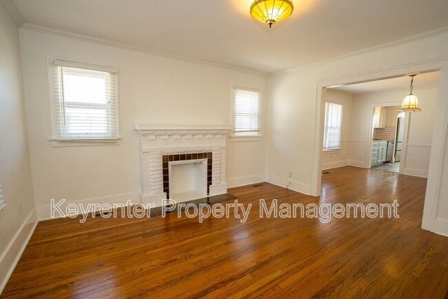 Building Photo - 1207 S Florence Pl