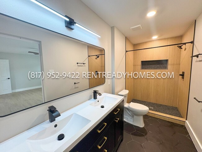 Building Photo - 7810 Birchbark Dr