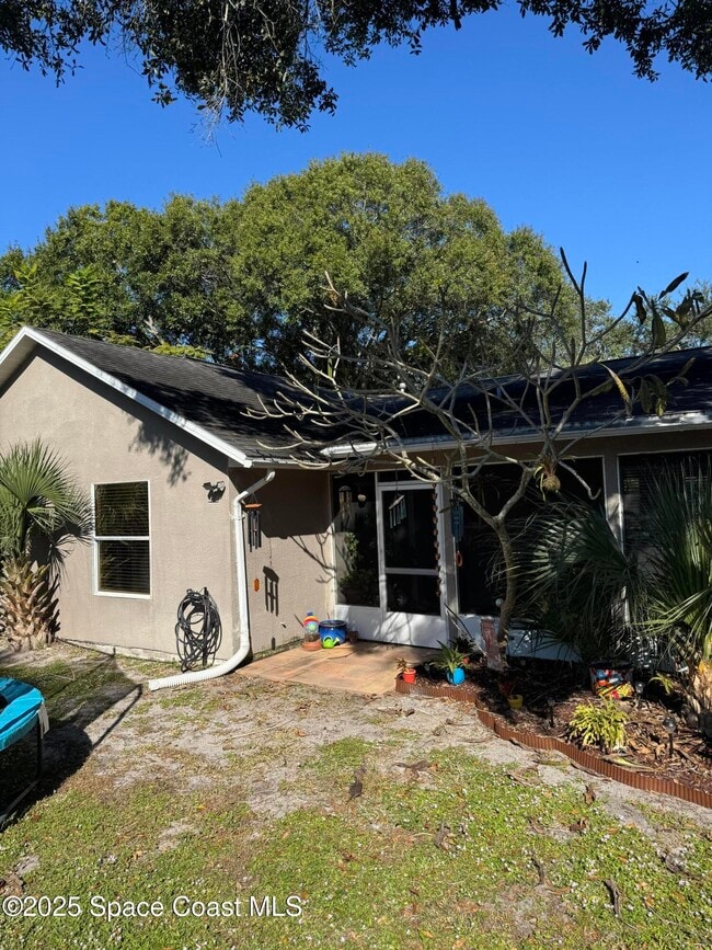 Building Photo - 2201 Appalachian Dr