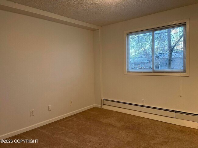 Building Photo - 3960 B Reka Dr