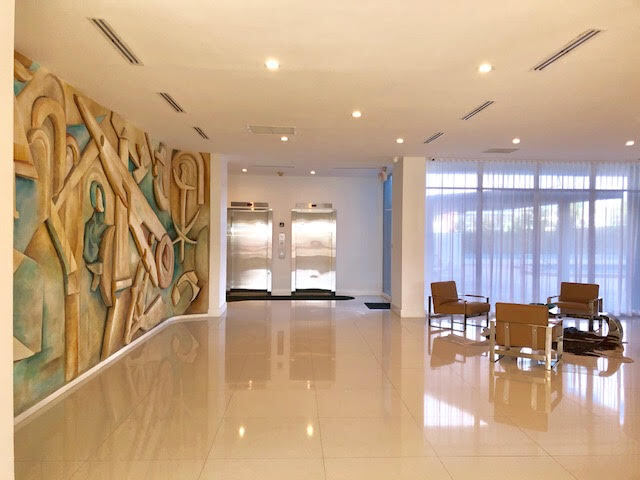 Building Photo - 6450 Collins Ave