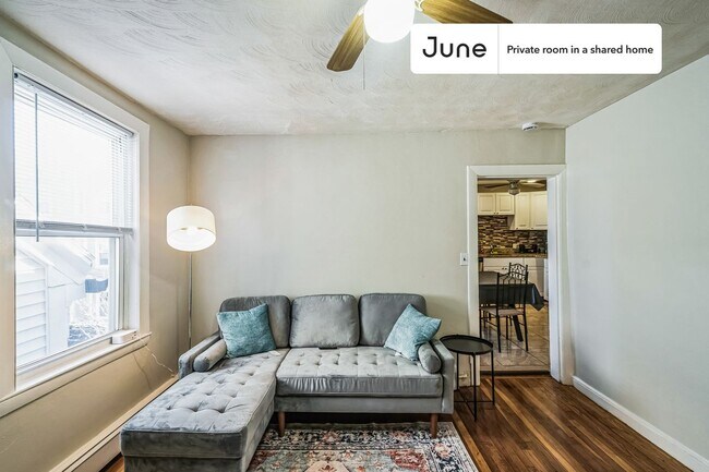 Building Photo - Room in Shared 4 bed/2 bath home