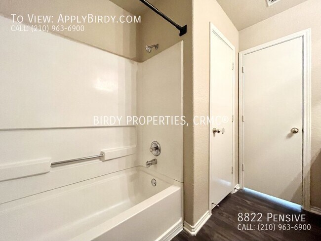 Building Photo - **3 Bed, 2 Bath Located in Converse, Tx**