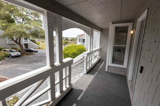 Building Photo - 1473 S Mariners Pointe