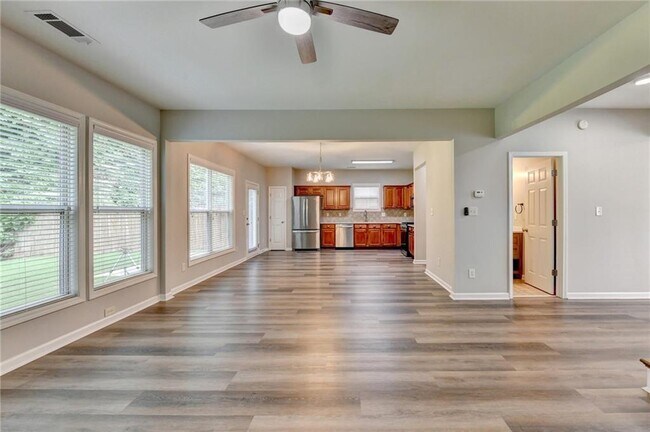 Building Photo - 2208 Staunton Dr NW