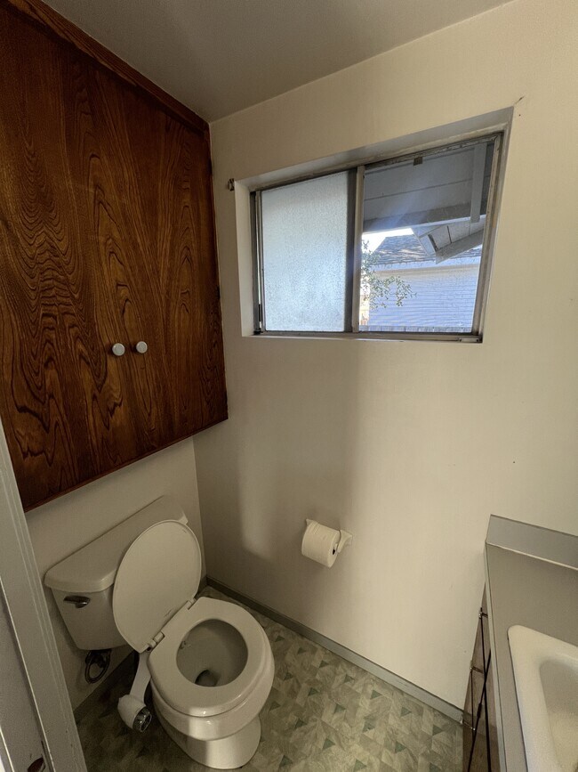 Building Photo - 115 Laurent St