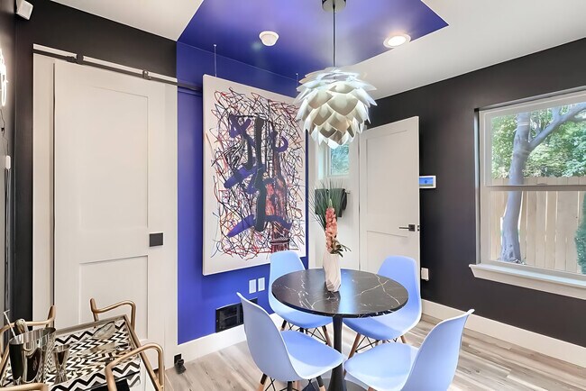 Building Photo - 1503 E 3rd St