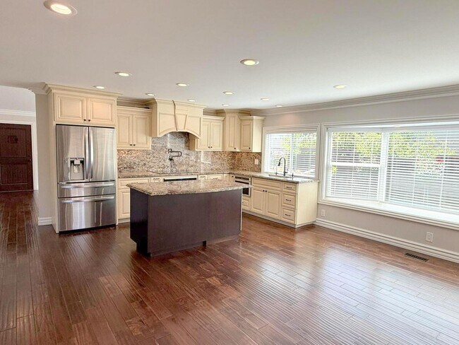 Building Photo - Highly upgraded ! Two Story Home With Prim...