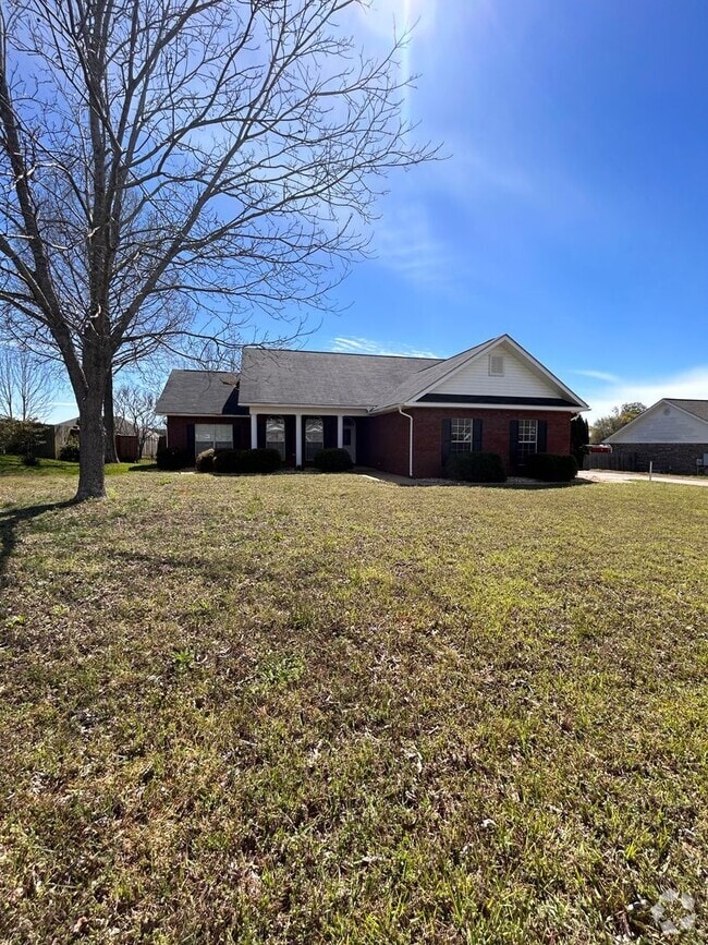 Building Photo - Fountain Crest Subdivision!
