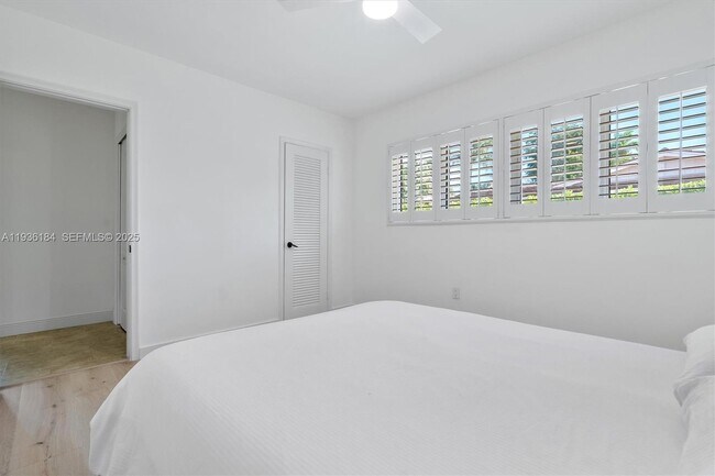 Building Photo - 7421 SW 145th Terrace