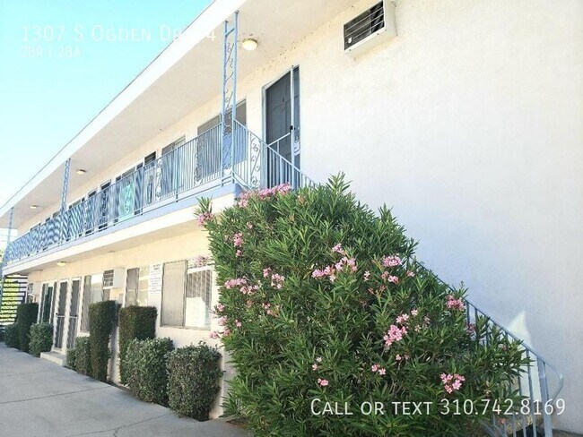 Building Photo - 1307 S Ogden Dr