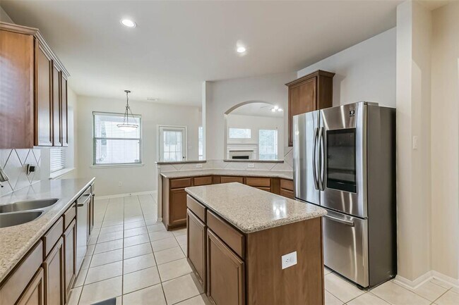 Building Photo - 12935 Bedford Falls Dr