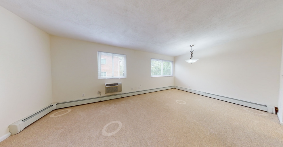 Building Photo - 125 Edgemere Rd