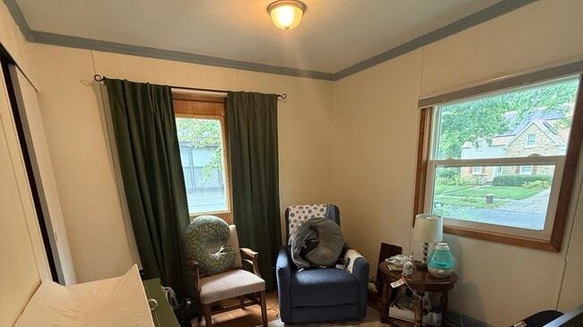 Building Photo - 707 W Iowa St