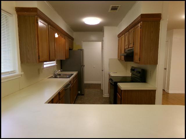 Building Photo - 11423 Birchwood Dr