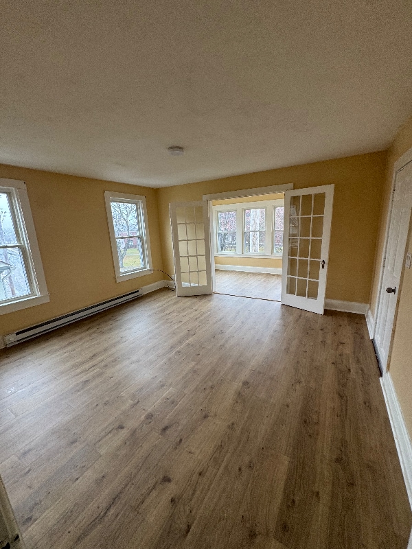 Building Photo - 33 Crystal St