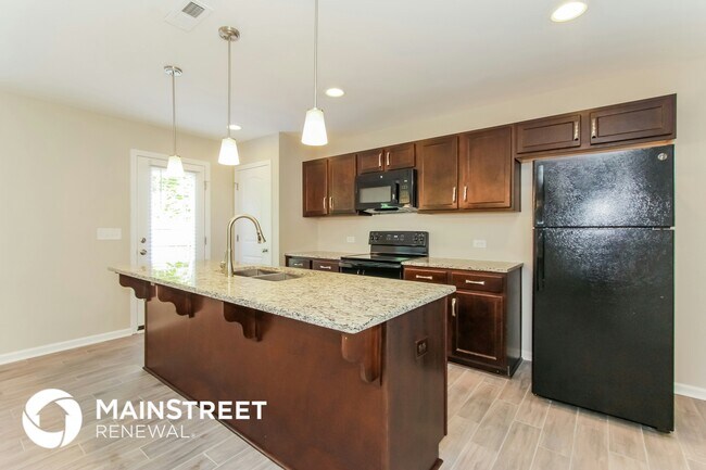 Building Photo - 4211 Pegwell Ave