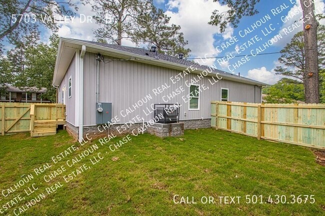 Building Photo - 5703 Valley Dr