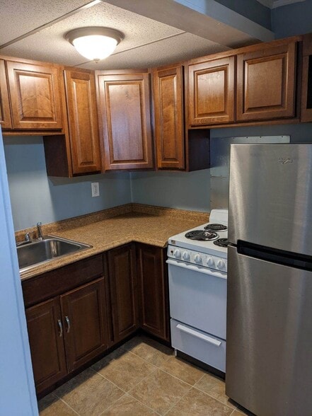 Building Photo - 25 Union St