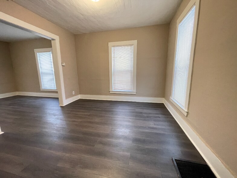 Building Photo - 16 Victory Dr