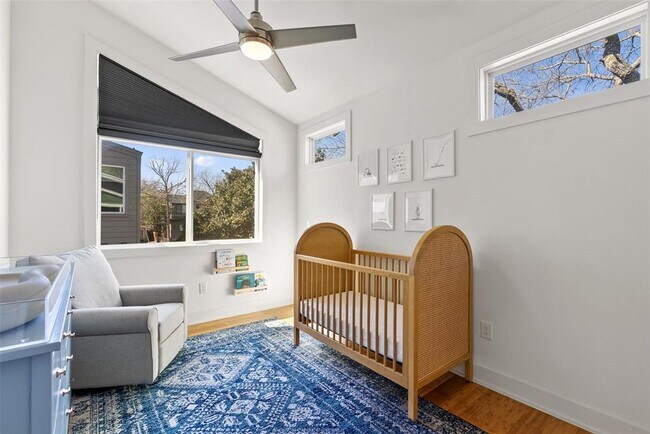 Building Photo - 402 El Paso St