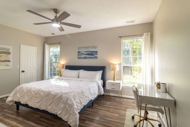 Building Photo - 9 Walthour Cove