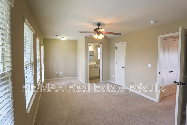 Building Photo - 626 N Tennyson Ln