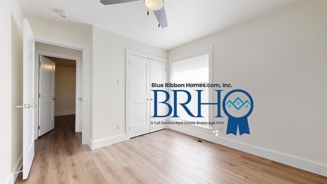 Building Photo - 501 Idlewood Ln