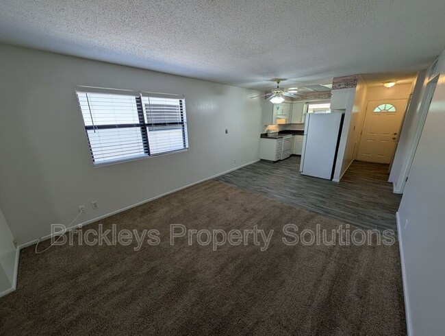 Building Photo - 6721 E McDowell Rd