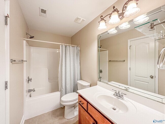 Building Photo - 2303 Palisades Ct SW