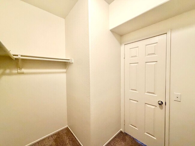 Building Photo - Wonderful 4 bedroom Single Story Murrieta Home (COMING SOON)