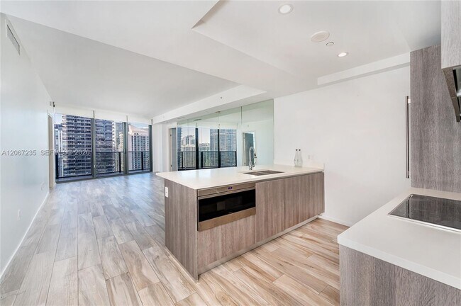 Building Photo - 801 S Miami Ave
